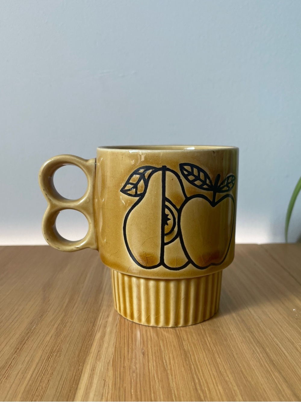 Vintage MCM Gold-Brown Ceramic Apple Pear Fruit Stackable Coffee Mug Japan
